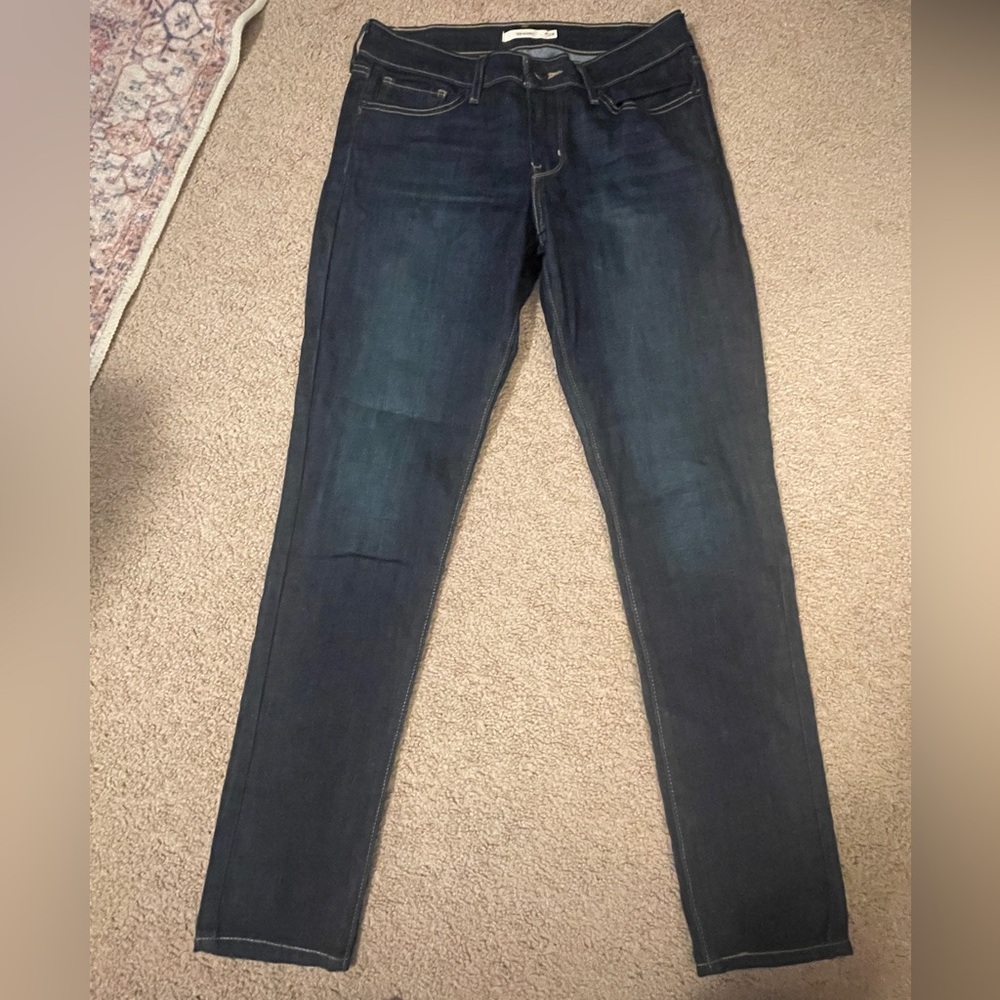 Levi’s dark denim 711 skinny ankle jeans - size 28/28